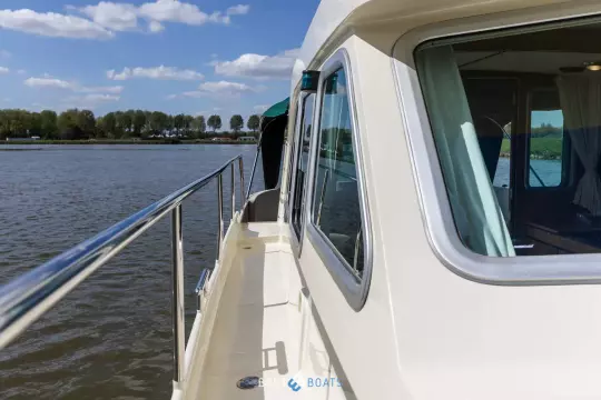 Linssen Grand Sturdy 29.9 Sedan 9