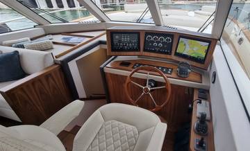 M70- Fly wheelhouse