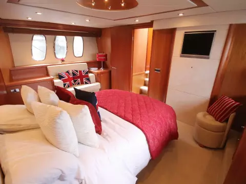 17 - Master Cabin