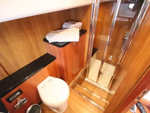 22 - Twin Guest Cabin