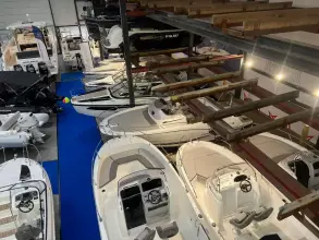 Jeanneau Cap Camarat 6.5 Center Console 11