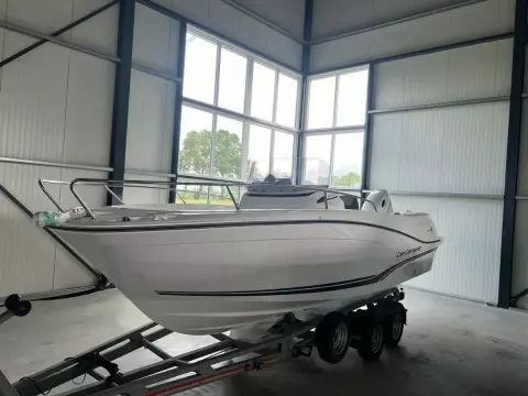Jeanneau Cap Camarat 6.5 Center Console 4