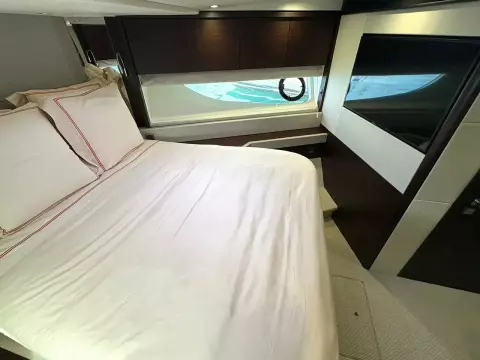 34 - VIP Cabin
