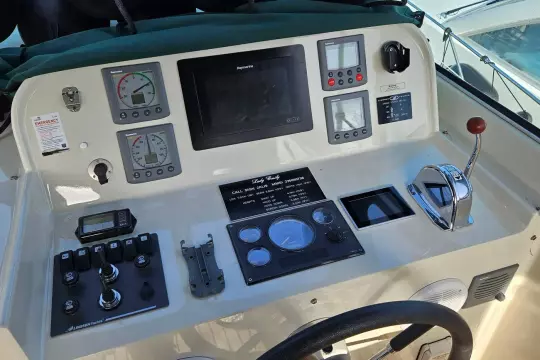 Control panel of 2008 Linssen Grand Sturdy 380 AC yacht with navigation instruments.