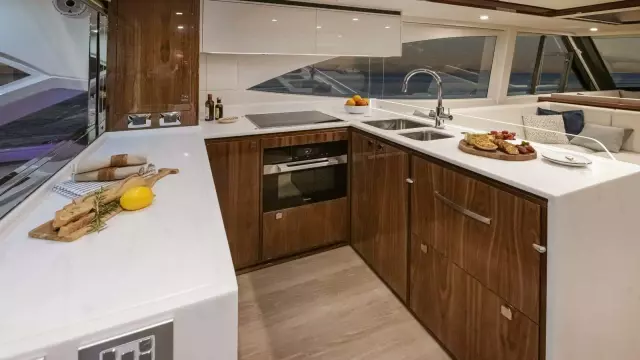 Riviera 6800 Sport Yacht PE Galley 01 Scaled (1)