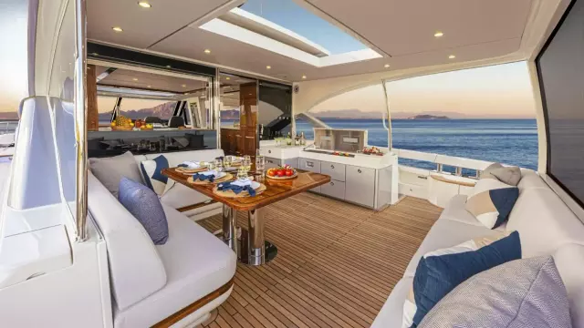 Riviera 6800 Sport Yacht PE Aft Deck 01 Scaled (1)
