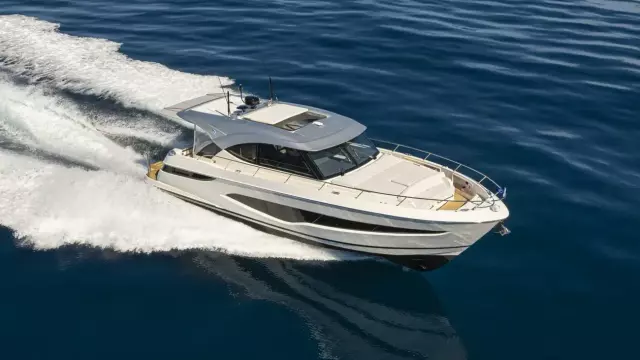 Riviera 4300 SE Image 09