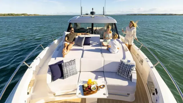 Riviera 4300 SE Image 04