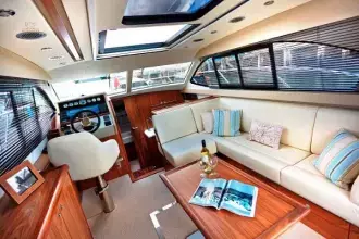 Haines 32 Offshore Saloon