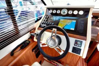 Haines 32 Offshore Helm