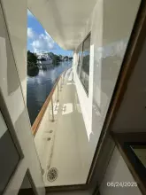 63' Hatteras port side deck2