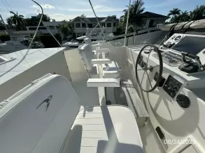 63' Hatteras flybridge port forward