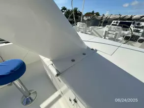 63' Hatteras flybridge mast base hinge