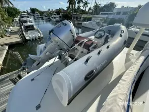 63' Hatteras tender2