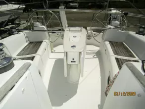 43' Beneteau cockpit aft