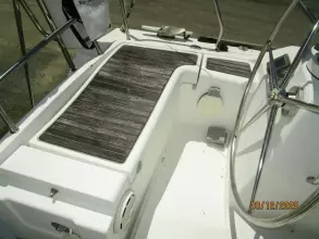 43' Beneteau cockpit port aft seating