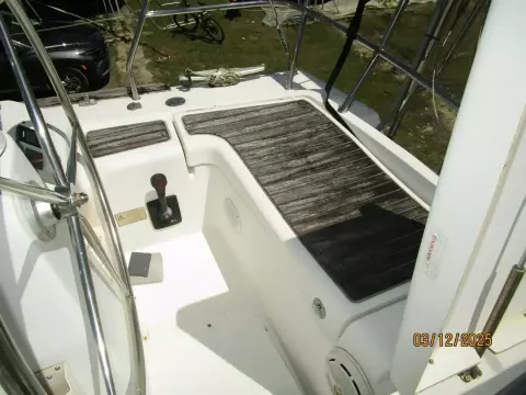 43' Beneteau cockpit starboard aft seating