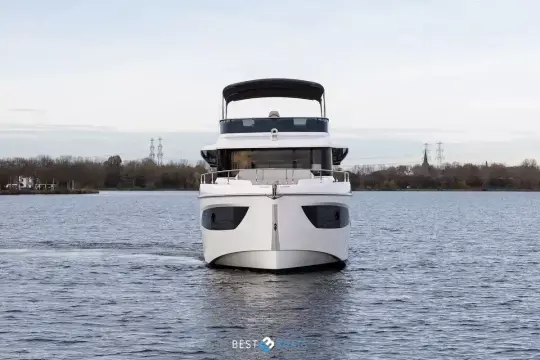 Absolute Navetta 52 5