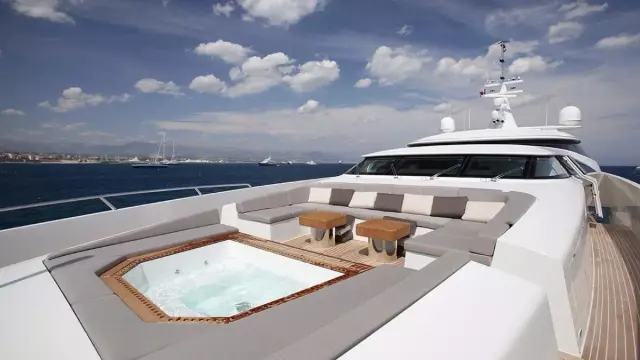 Sun deck