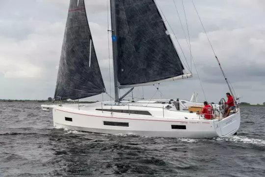 Beneteau Oceanis 40.1 FIRST LINE