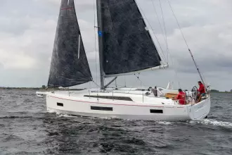 Beneteau Oceanis 40.1 FIRST LINE