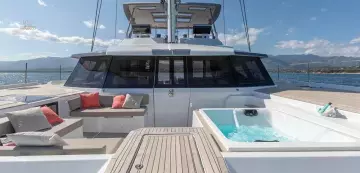 Alegria 67 foredeck