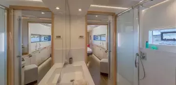Alegria 67 shower