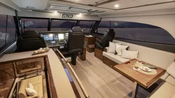 029 Riviera 72 SMY SII Flybridge