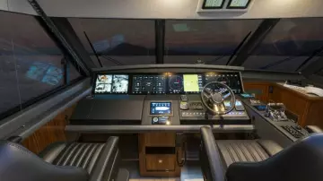 031 Riviera 72 SMY SII Helm 1 Scaled