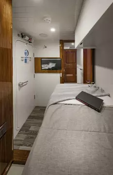 035 Riviera 72 SMY SII Optional Crew Cabin