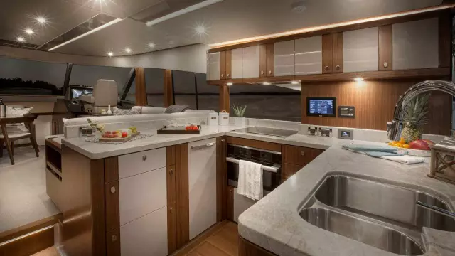 Belize 66 Daybridge Galley 01