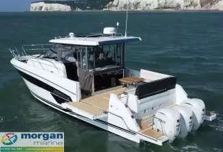 Jeanneau Cap Camarat 12.5 WA - open port side terrace