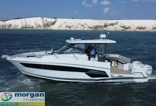 Jeanneau Cap Camarat 12.5 WA - port side view of cockpit and hardtop roof