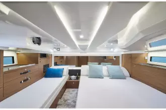 Jeanneau Cap Camarat 12.5 WA - aft cabin