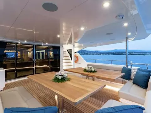 Sunseeker 131 Yacht