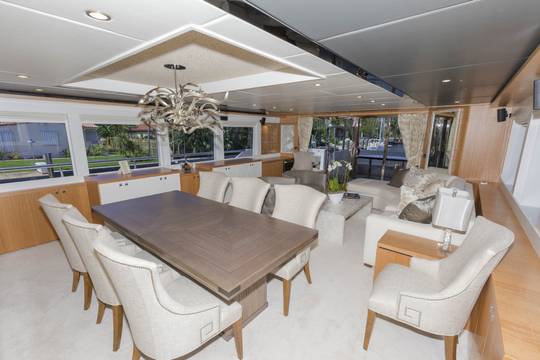 Salon looking aft