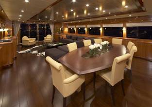 Salon Looking Aft