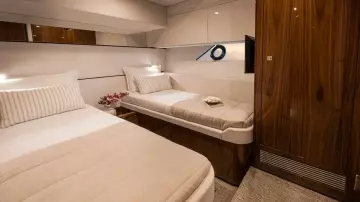 023 Riviera 64 SMY SII Port Stateroom