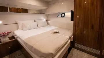 024 Riviera 64 SMY SII Port Stateroom