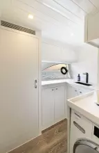 037 Riviera 64 SMY SII Utility Room