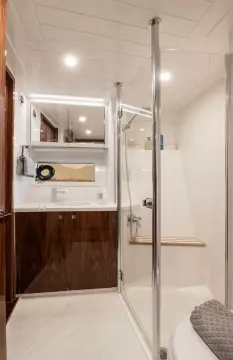 025 Riviera 64 SMY SII Port Ensuite And Dayhead