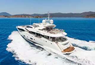 Sunseeker 116 Yacht