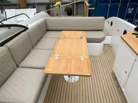 Cockpit table fully extended