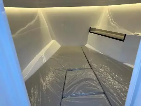 Cabin with discrete lighting