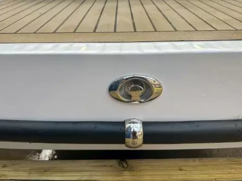 Ski ring on transom