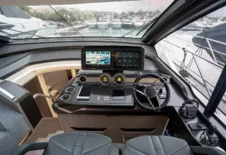Sunseeker 65 Sport Yacht - Guest Twin Cabin