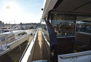 Sunseeker 65 Sport Yacht - Side Deck