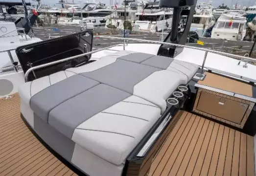 Sunseeker 65 Sport Yacht - Flybridge