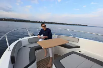 Jeanneau Cap Camarat 9.0 CC - front cockpit table and seating