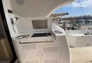 Sunseeker Predator 57 - Wetbar & Grill